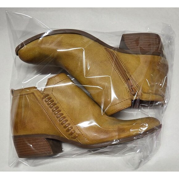 Qupid Tan Ankle Boots With Side Zipper & Stacked Heel Womens 7-7.5 - Picture 4 of 13